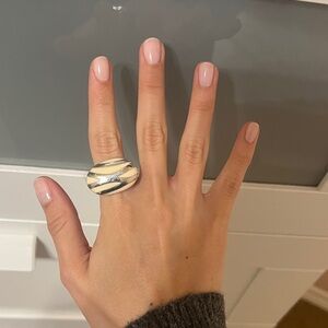 Elegant Silver and Black Women's Ring